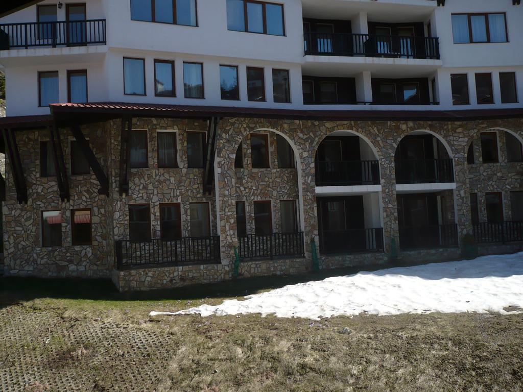 Apartment Snezhanka ปอมโปโรโว ภายนอก รูปภาพ